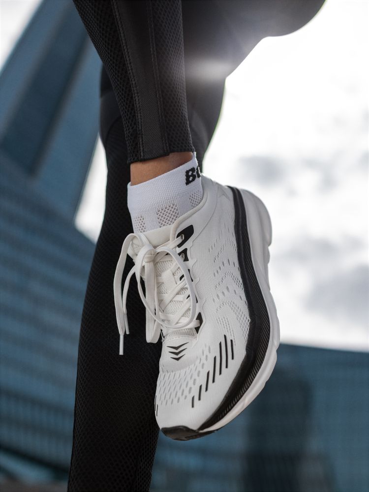 Bona Fide: Sneakers Vortex Runner  "White"