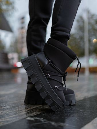 Bona Fide: Lady Moon "Black"