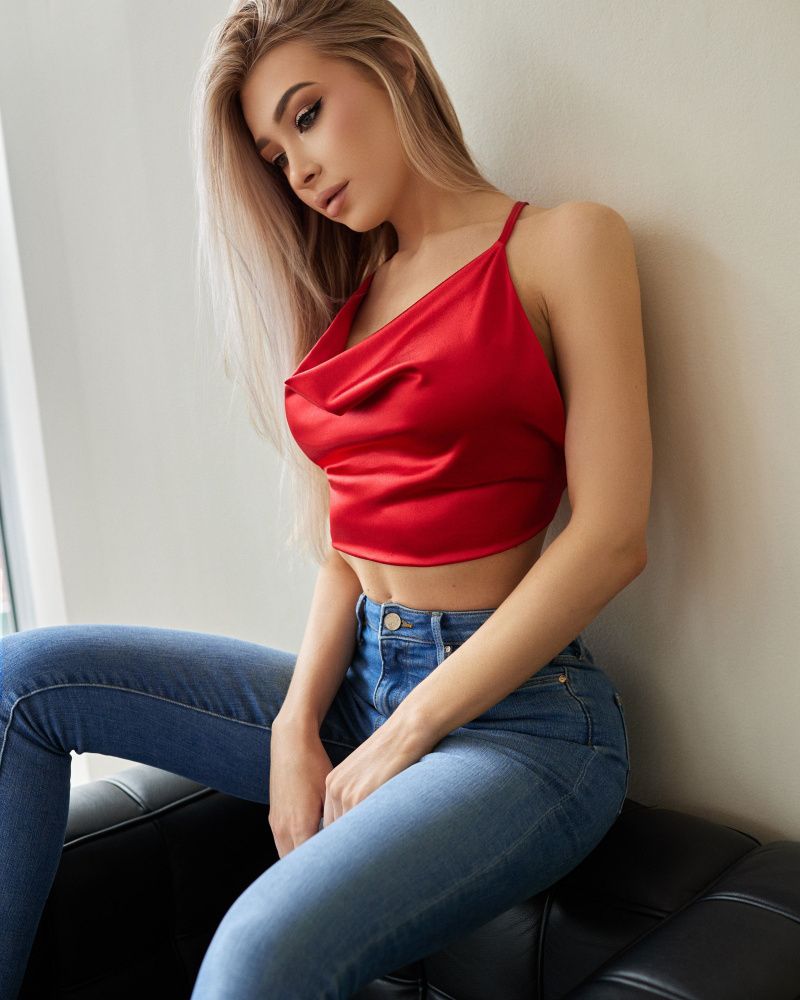 Bona Fashion:  Top Eros "Red Fluid"