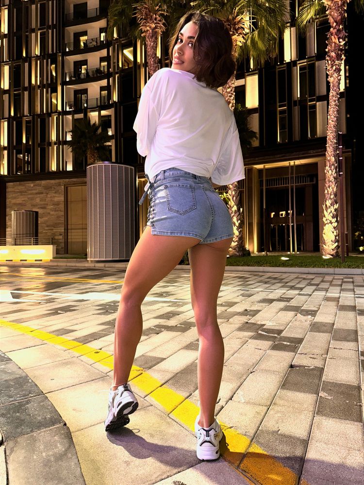 Футболка : OVERSIZE T- shirt "Never stay in love"