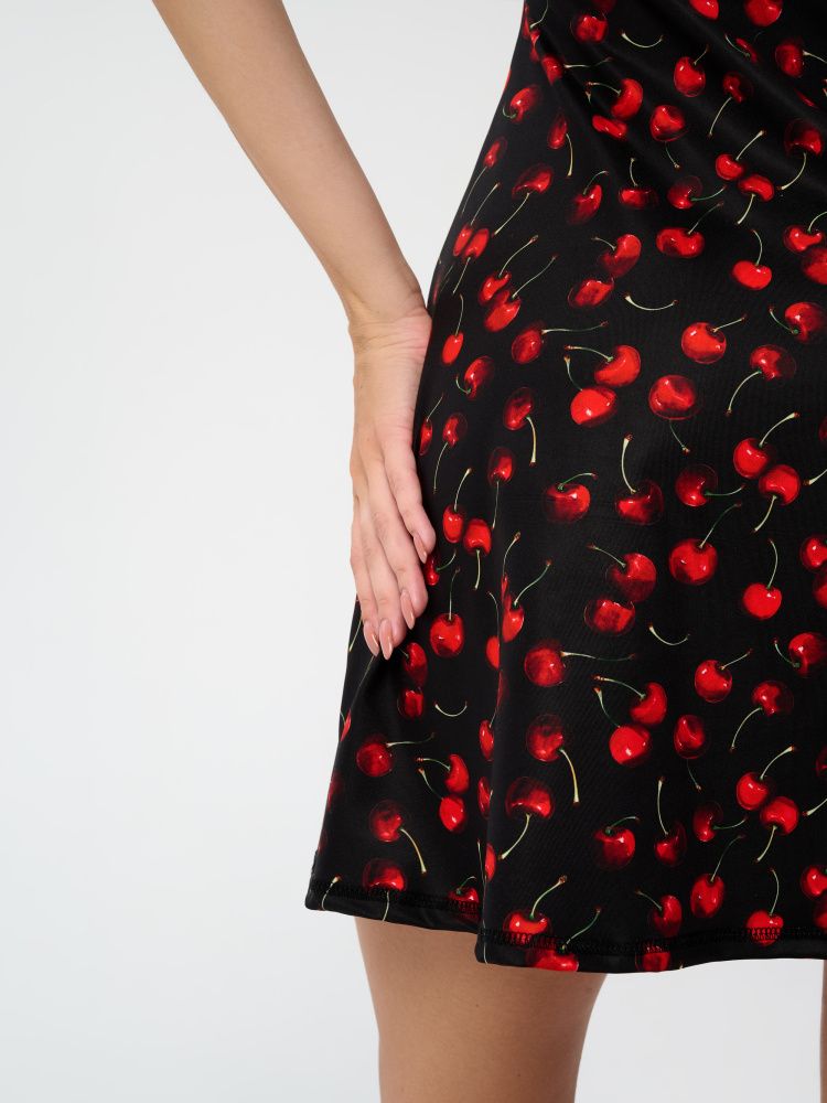 Bona Fashion: Decolletage "Black & Cherry"