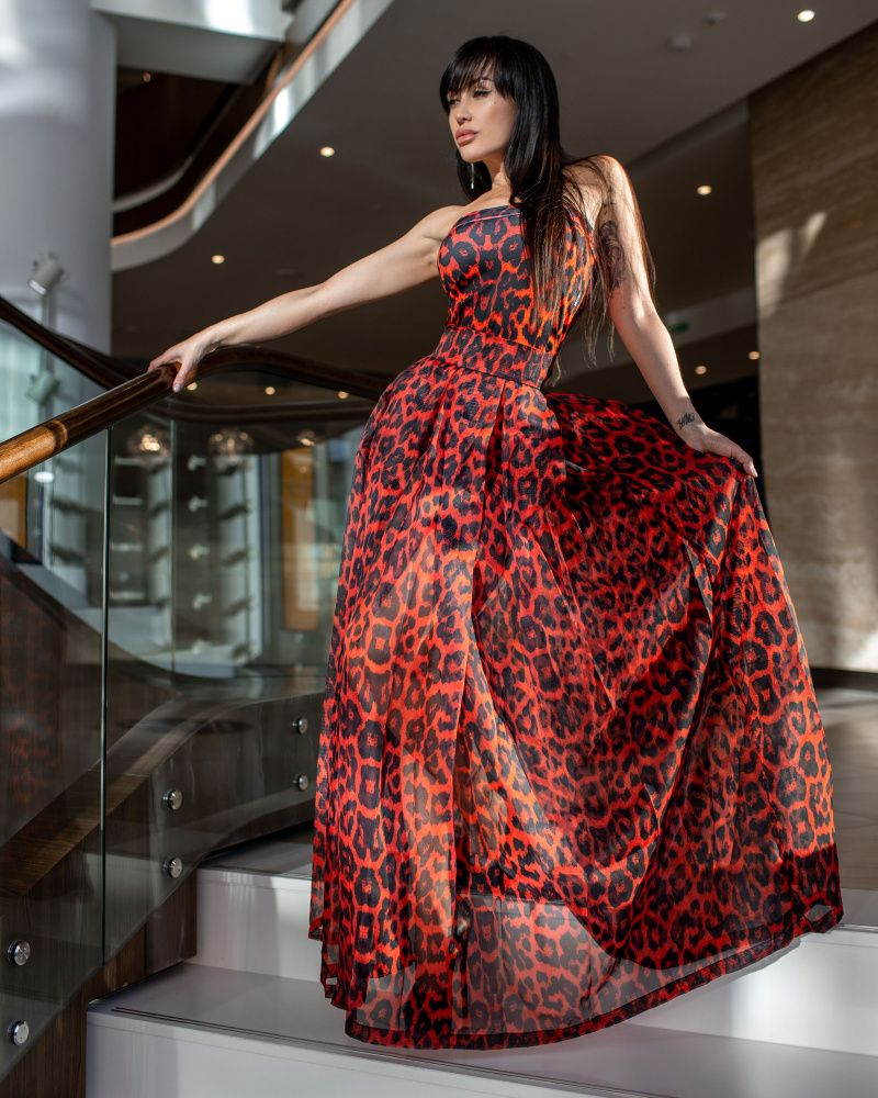 Bona Fide: Double Skirt Empress Leo "Red"