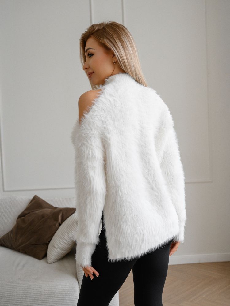 Fluffy Sweater White