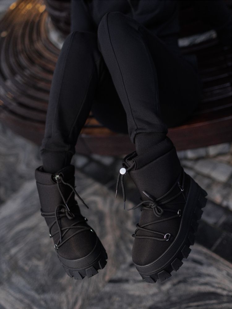 Bona Fide: Lady Moon "Black"