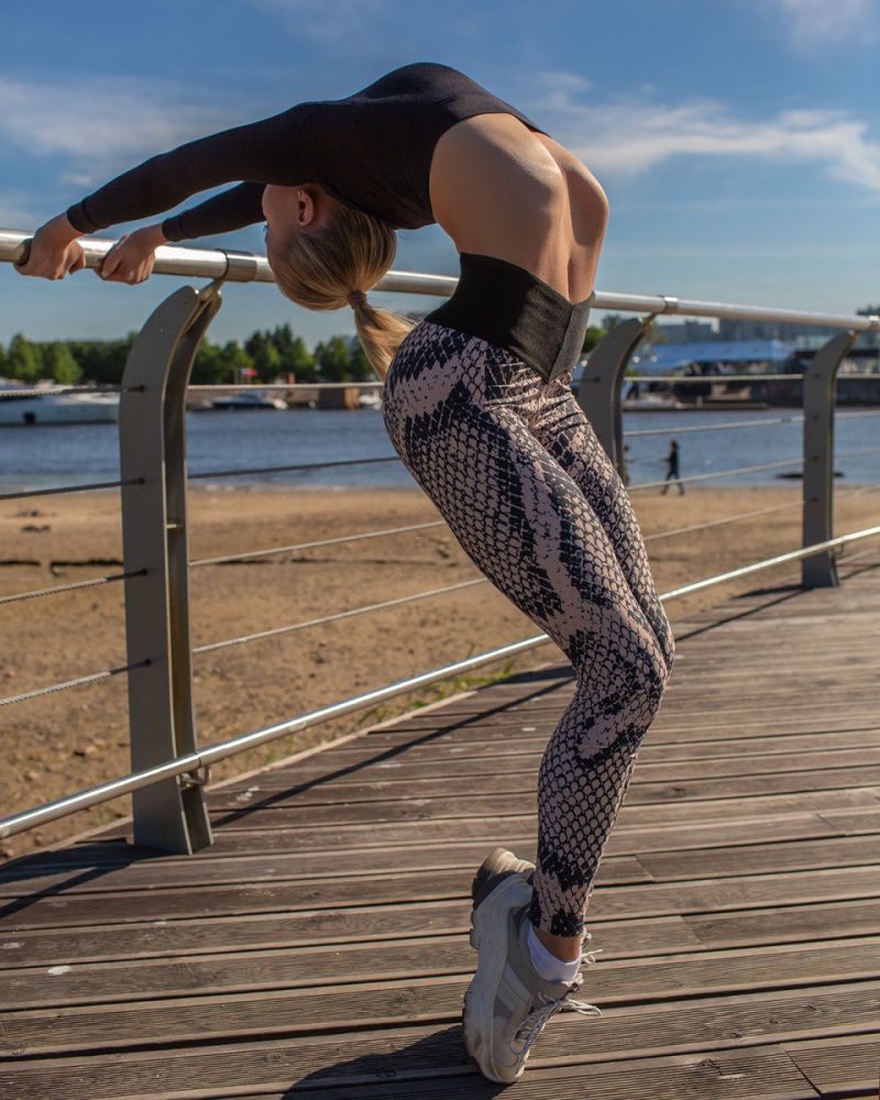 Bona Fide: Bona Corsage "Cobra"