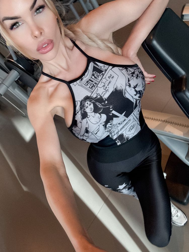 Bona Fide: Sporty Top "Bona Woman"