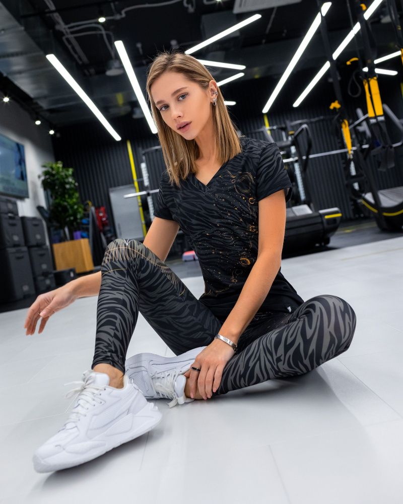 Bona Fide: V-Shirt "Wild Witch"