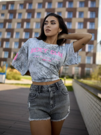 Bona Fide: Oversize Crop T-shirt "Sexy Club"