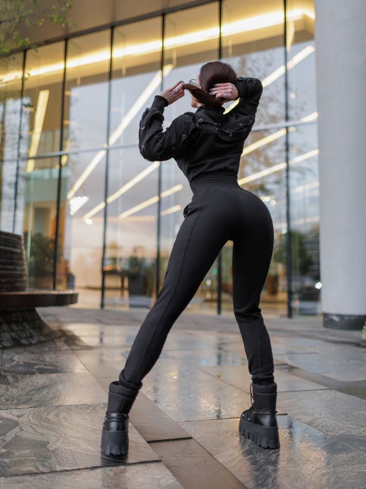 Bona Fide: Delila "Black"