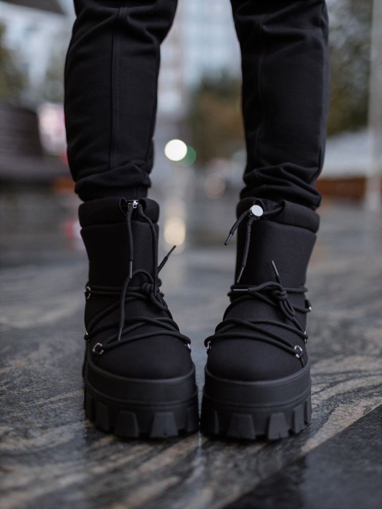 Bona Fide: Lady Moon "Black"