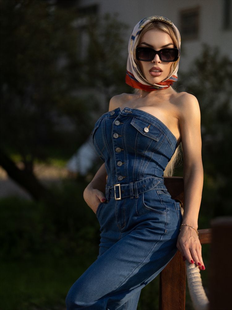 Bona Fide: Chic Suit "Blue"