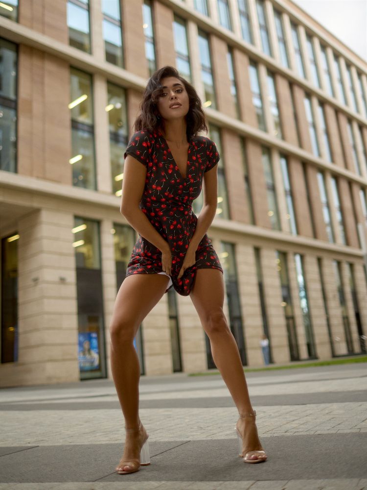 Bona Fashion: Decolletage "Black & Cherry"