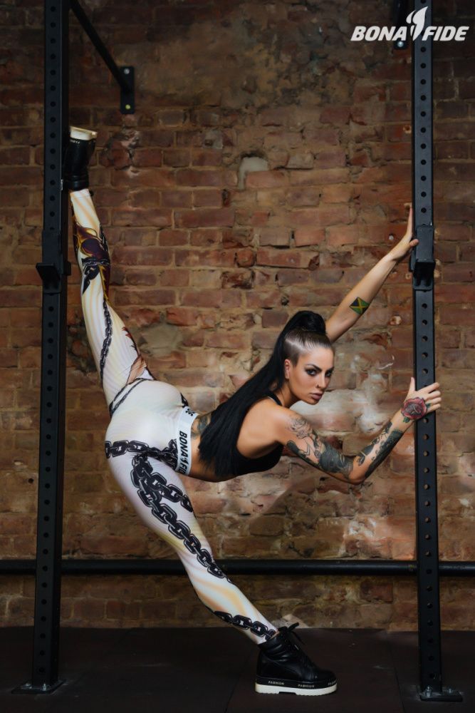 Bona Fide: Bona GoldStandard "Wonder Woman V2.0"