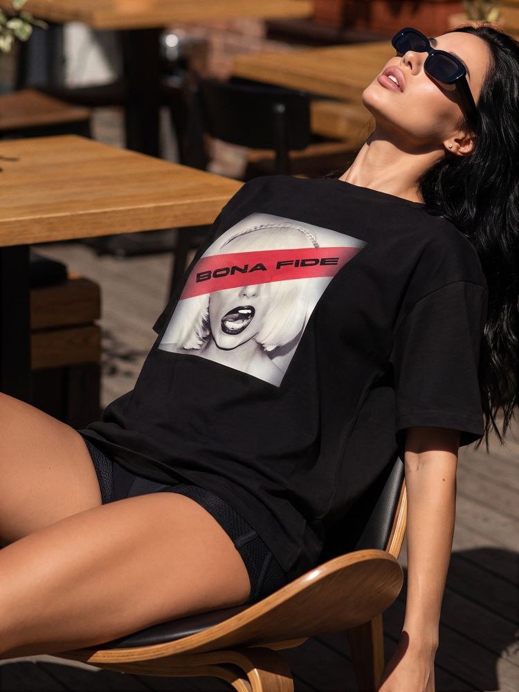 Bona Fide: OVERSIZE T-shirt "Bad Romance"