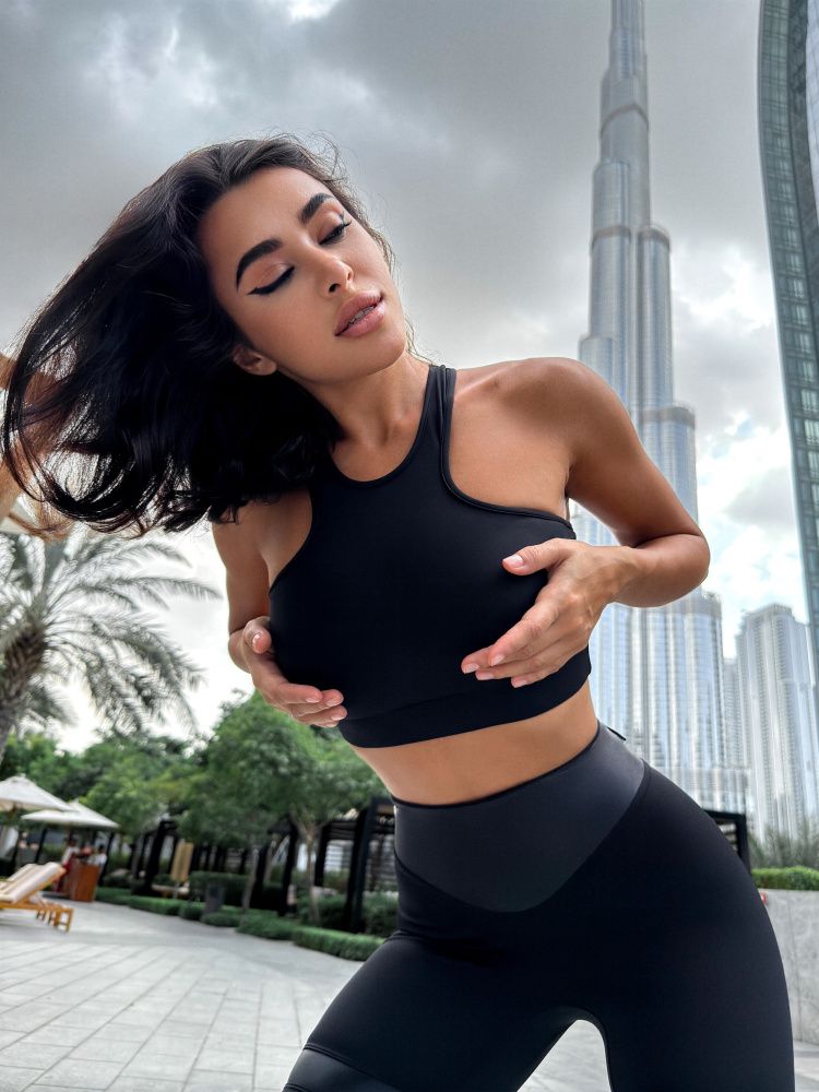 Bona Fide: Windy Top "Black"