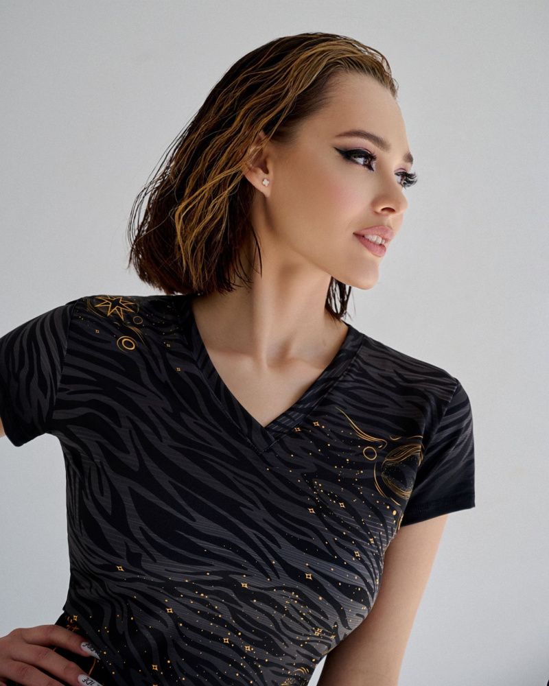 Bona Fide: V-Shirt "Wild Witch"